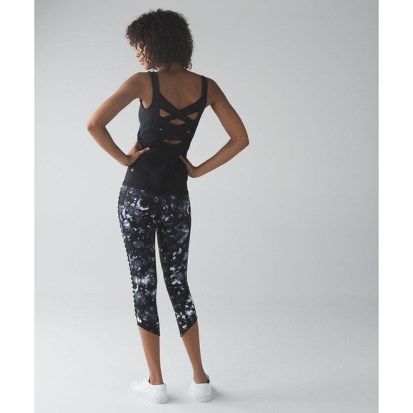 Lululemon Sunshine Salutation Crop in Dusk Dye White Black Size 10 - Picture 7 of 8